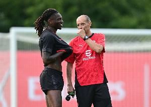 莱奥:击败国米就能登顶积分榜 我喜欢过人但现在进球最重要